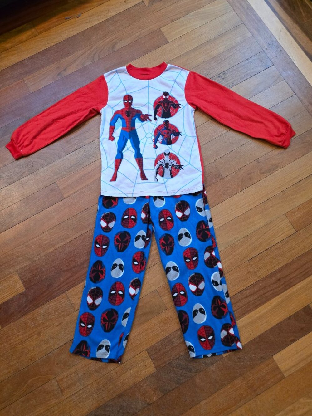 Marvel Spiderman 2 Piece Fleece Pajama Set Size 8/10